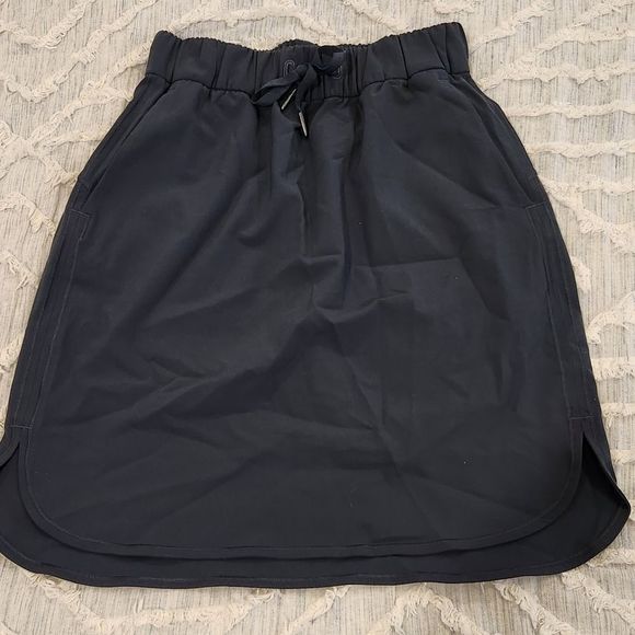 Lululemon On The Fly Skirt 21" GravityGreen Unlined Drawstring Pockets size 4! - Picture 5 of 13